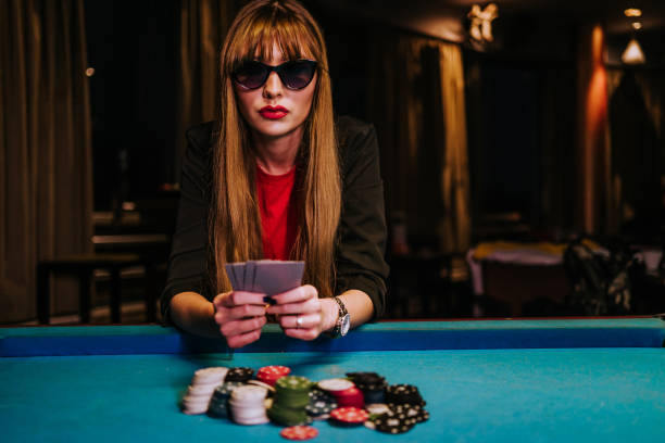 Live blackjack player interface showing dealer, cards, and action buttons